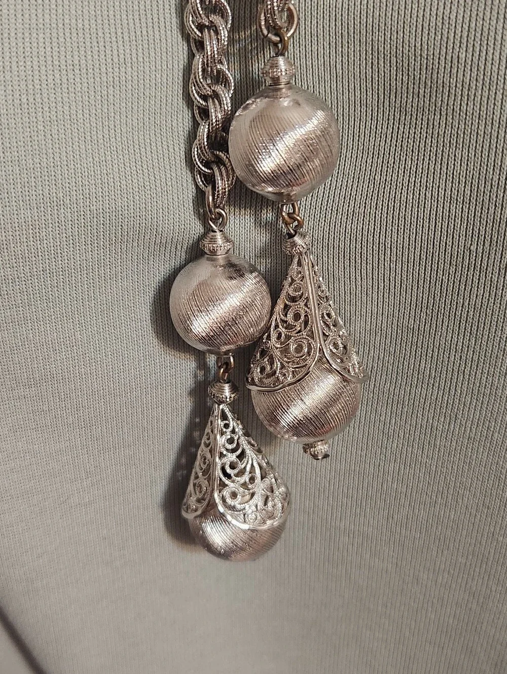 Monet vintage necklace